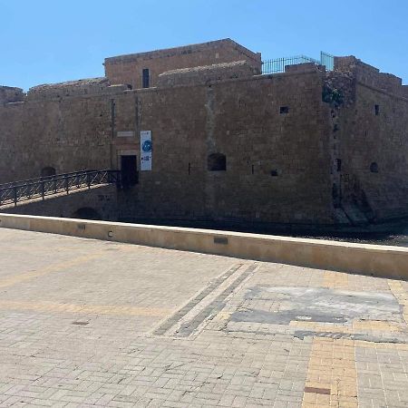 Beachside Apartment In Kato Paphos Lighthouse 81 Экстерьер фото